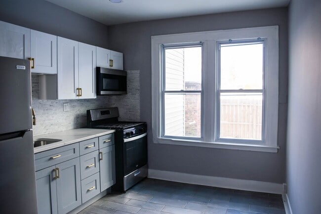 Photo - 105 Scranton St Unit 1L