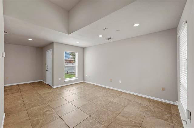 Photo - 902 Wentwood Dr