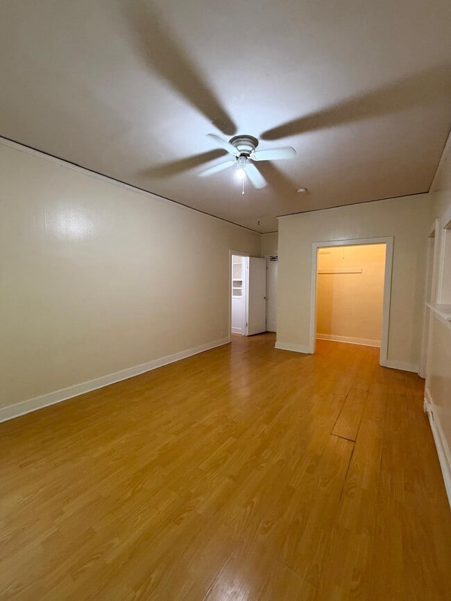 Photo - 1825 Ivar Ave Unidad 102