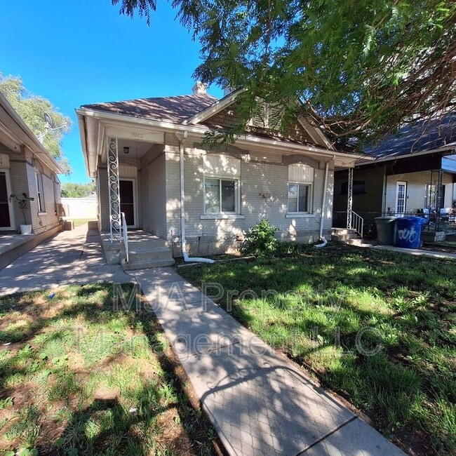 Photo - 1043 S 200 W House