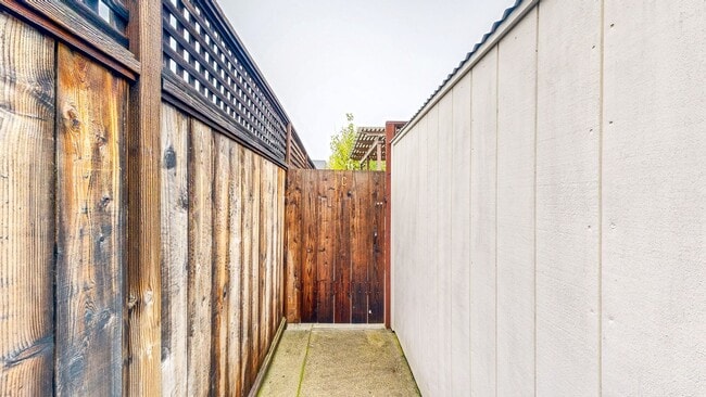 Photo - 1145 Edwards St Unit C