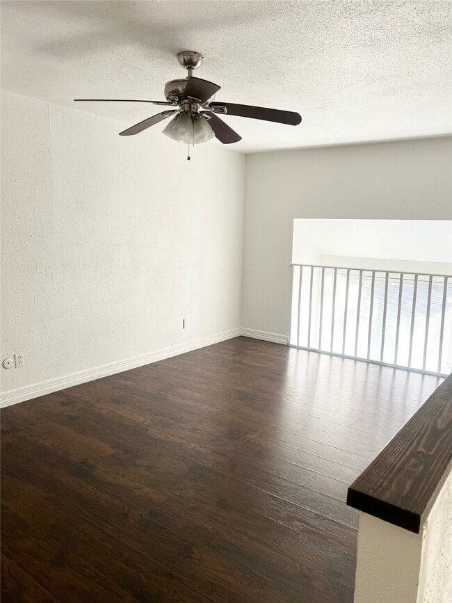 Photo - 5929 Queensloch Dr Unit 128