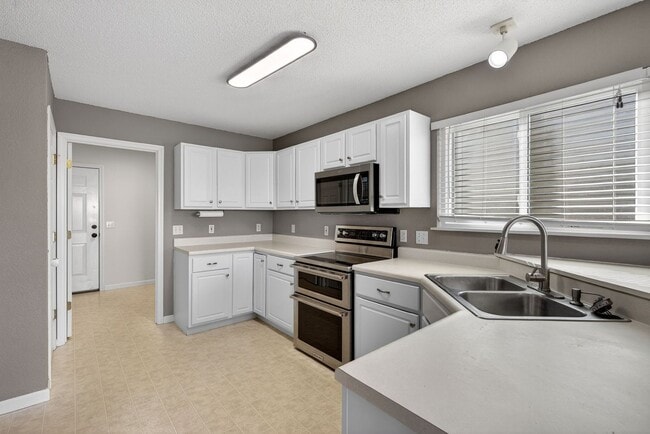 Photo - Beautiful 3 Bedroom, 3 Bath Single-Family Home in Wentzville