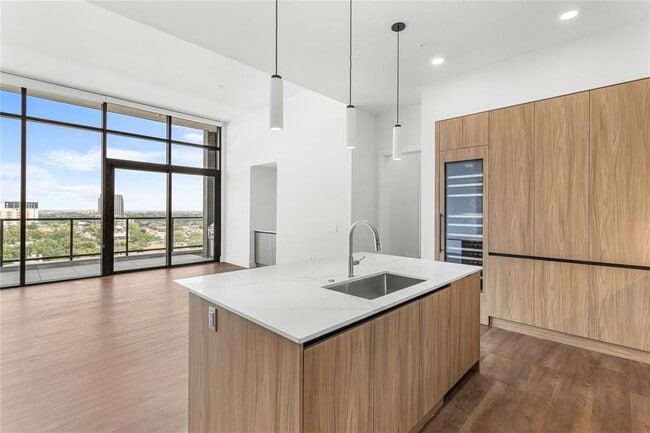 Building Photo - 2311 Westheimer Rd Unit 1214 Rental