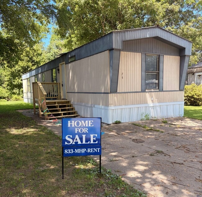 Building Photo - 74 Deerwood Park