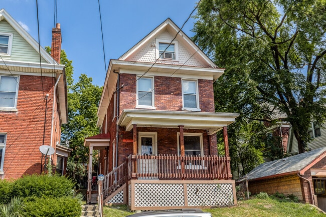 Photo - 208 Bosley St