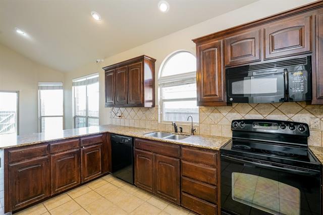 Photo - 10909 Braemoor Dr