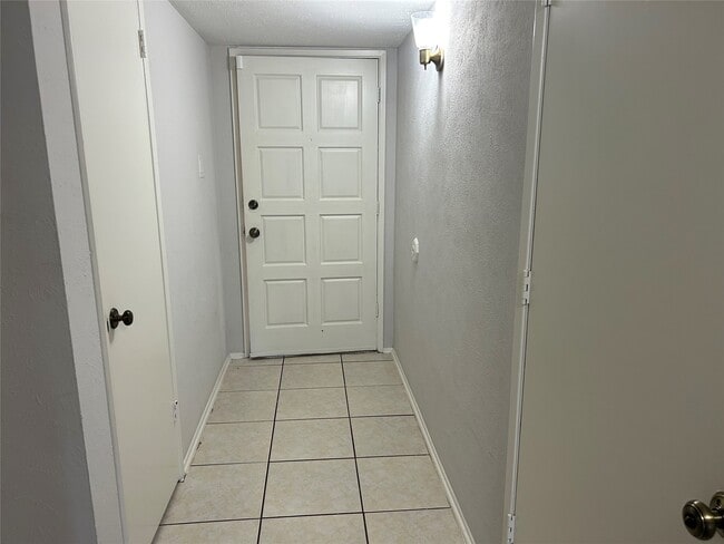 Photo - 3919 Coltwood Dr