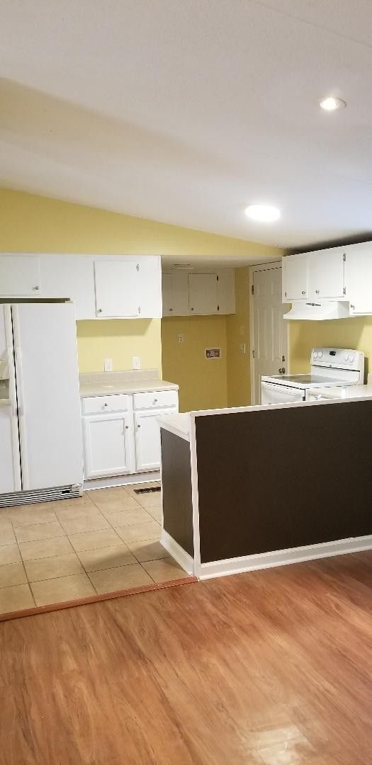 Photo - BIG AND ROOMIE! BIG AND ROOMIE!