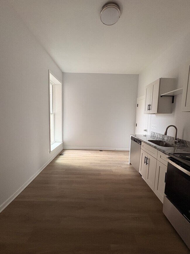 Photo - 2633 N Charles St Unit 1