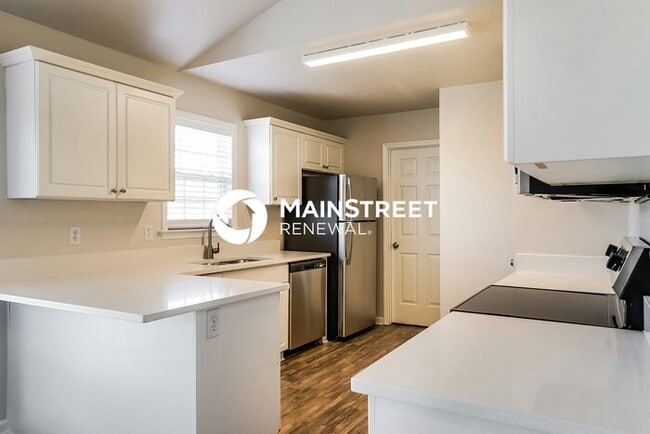 Photo - 3 Bedroom Pet-Friendly Home in SMITHFIELD, NC with Main Street Renewal