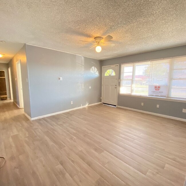 Photo - $0 First Month's Rent / $0 Deposit at Move-in