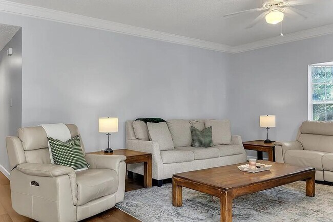 Photo - 3 Bedroom/2 Bath Townhome in Woodvalley!