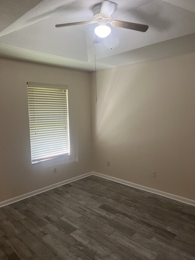 Photo - 6039 E Adams St