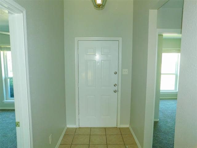 Photo - 303 Cottonwood St