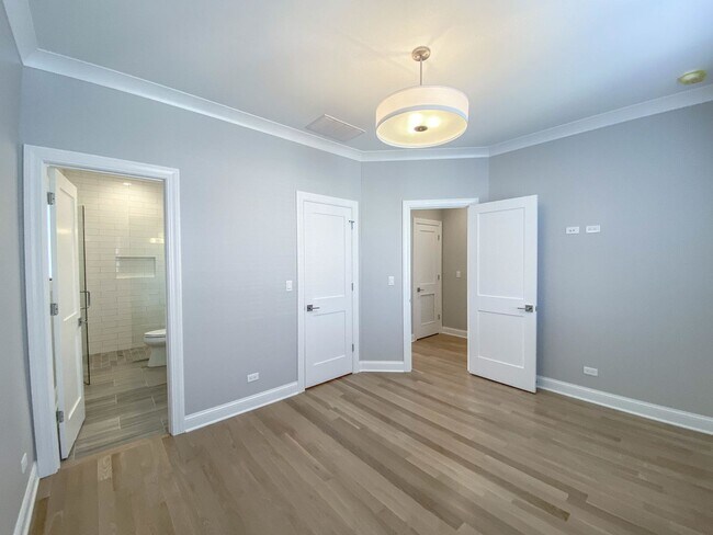 Photo - 3347 N Kenmore Ave Unidad 3S