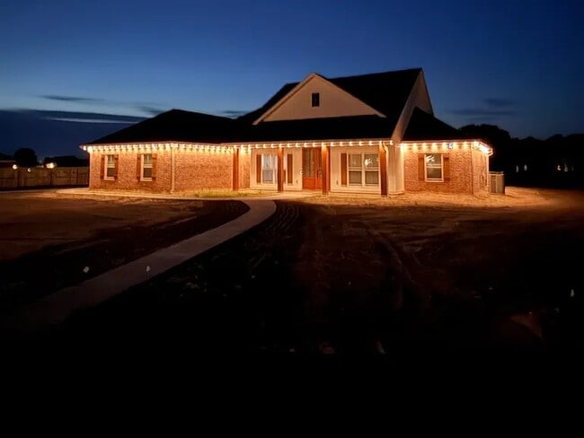 Photo - 300 N Rayleigh Dr