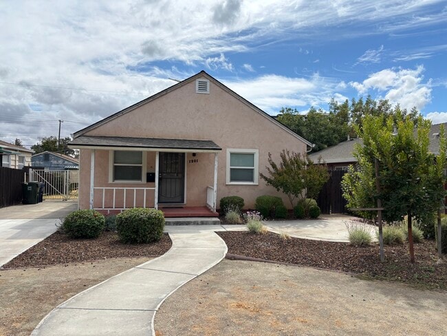 Building Photo - 1201 64th St Rental