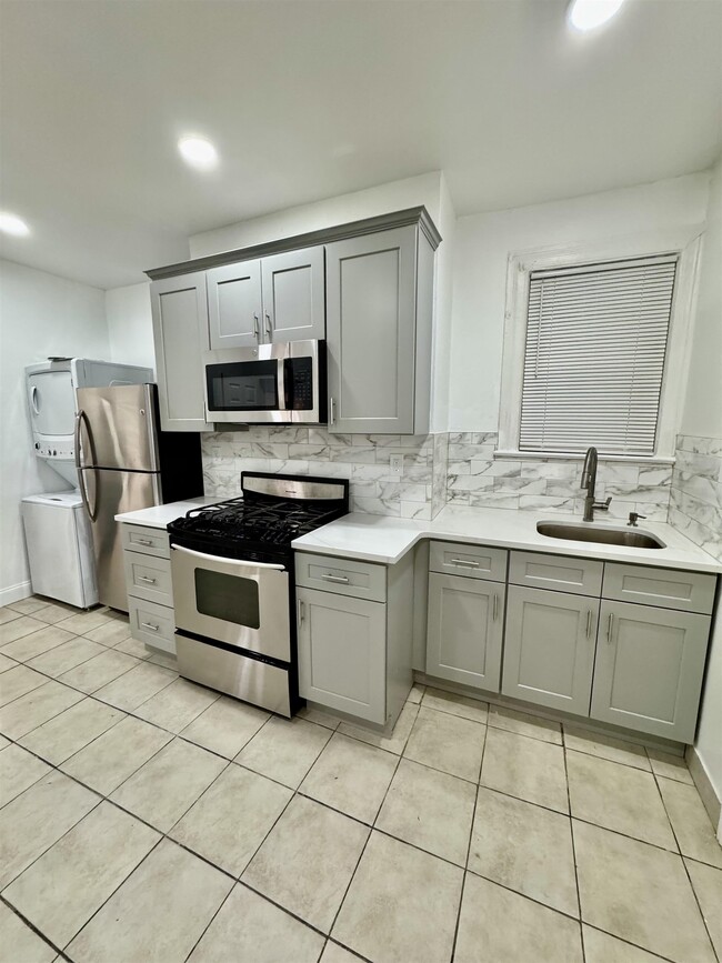 Photo - 204 Zabriskie St Unit 1