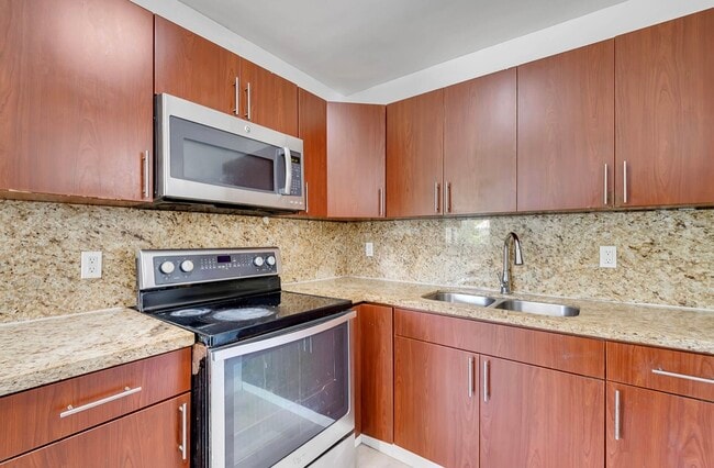Kitchen - 9720 SW 161st St Unit A