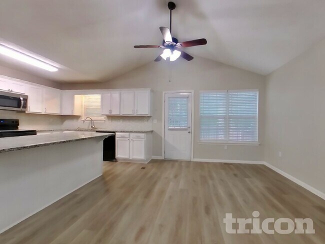 Photo - 2211 Ashton Dr