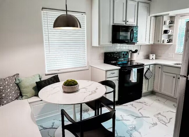 Photo - Iowa Unit Whole House