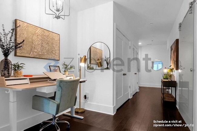 Photo - 303 Canton Wy