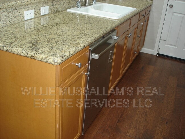 Photo - 284 W St Francis Ave
