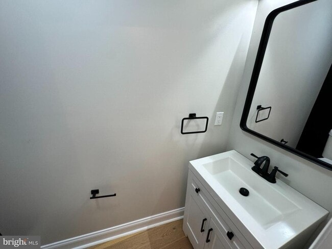 Photo - 2612 Loyola Northway