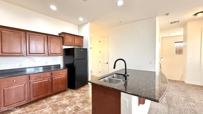 Photo - 1456 E 9th St