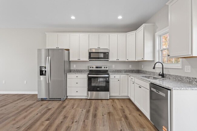 317 Ivanhoe Ave