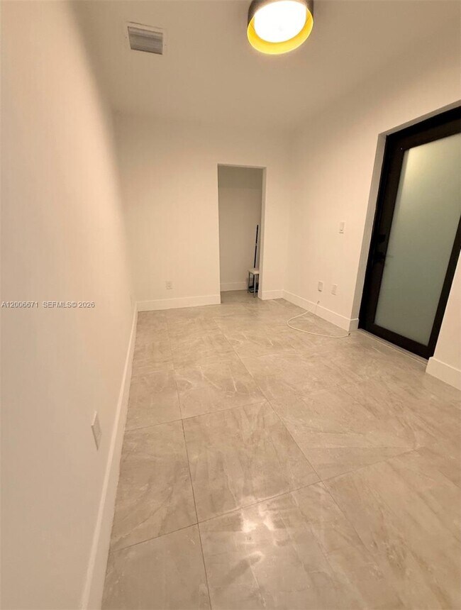 Photo - 911 79th Terrace Unit B