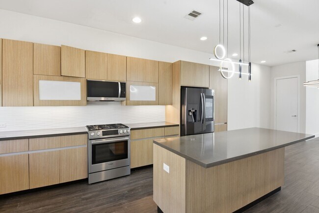 Photo - 5519 Paraiso Pl