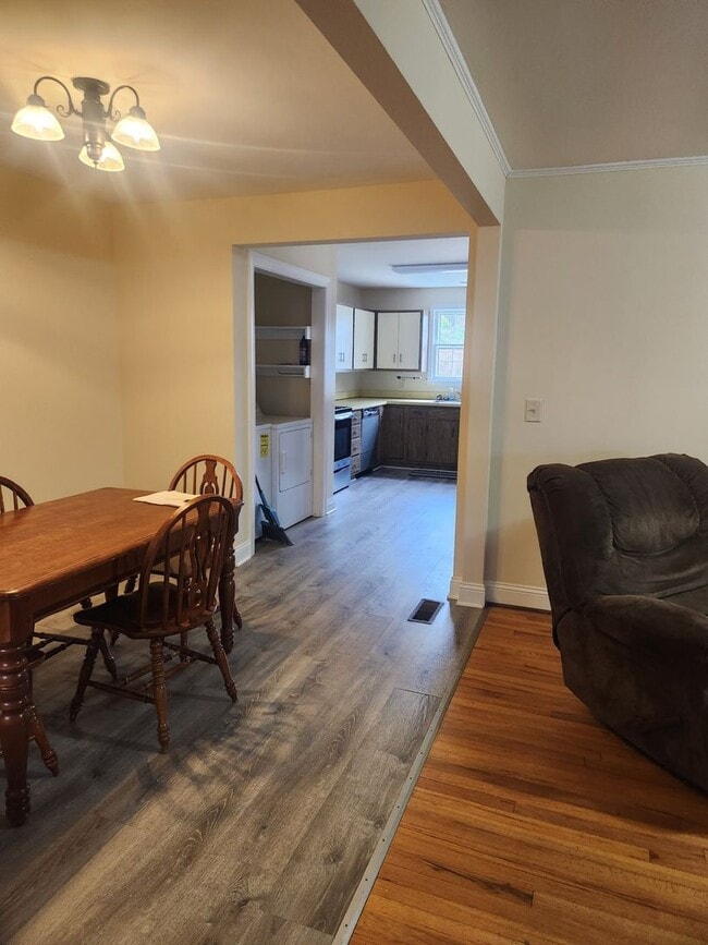 Photo - Charming 2 Bedroom 1 Bath