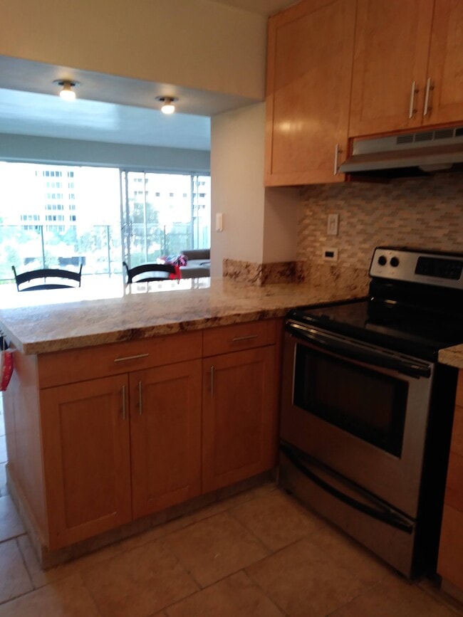 Photo - 1645 Ala Wai Blvd Unidad 501