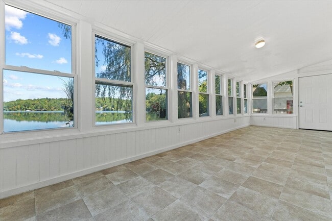 Photo - 280 Groton Rd
