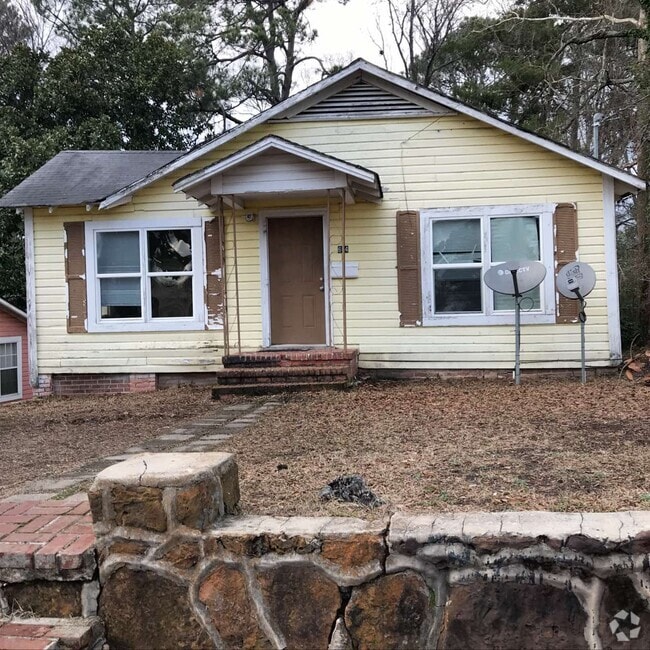 Building Photo - 604 Calcote Ave Rental