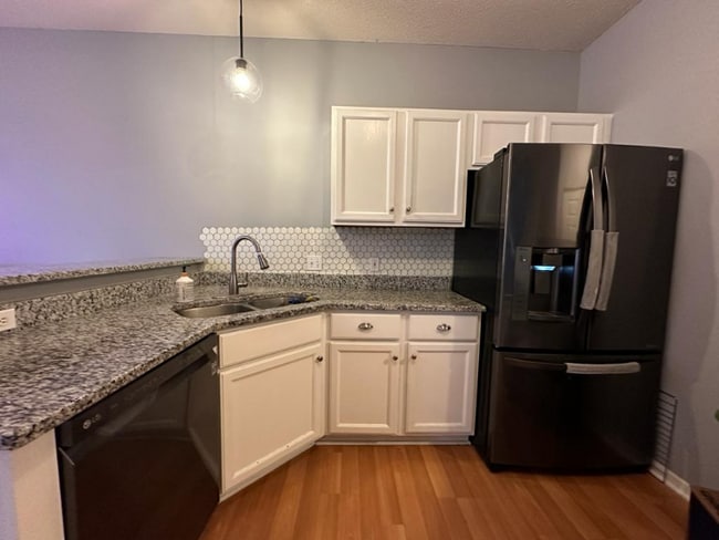 Photo - 7791 Everest Ln N