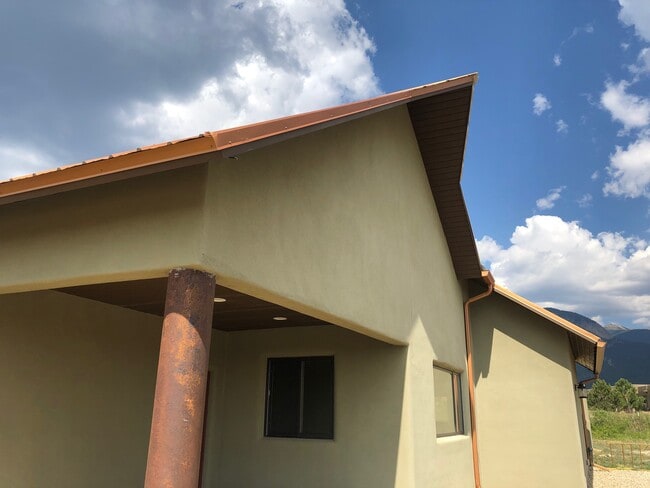 Building Photo - 537 Hondo Seco Rd