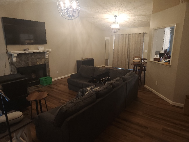 Photo - 207 Pinewood Ave
