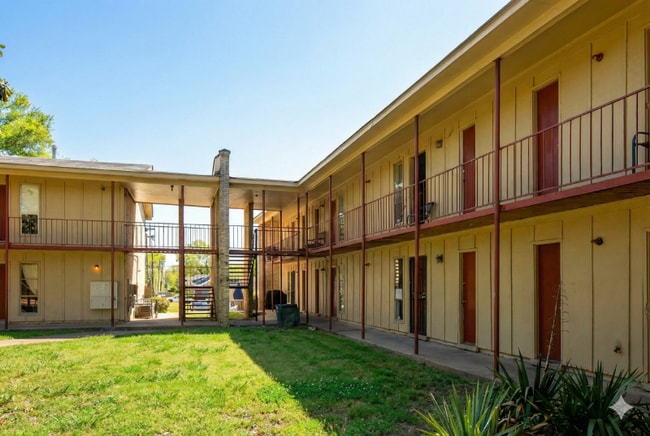 888 Kerr Ave Unit 27