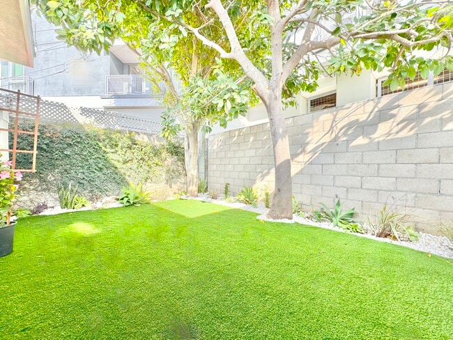 Photo - 4244 Inglewood Blvd Unidad 4250