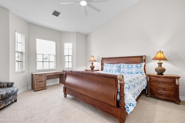 Photo - 3 Bed + Flex, 3 Bath 2,686 Sq Ft - Top Floor Coach Home Unit 403