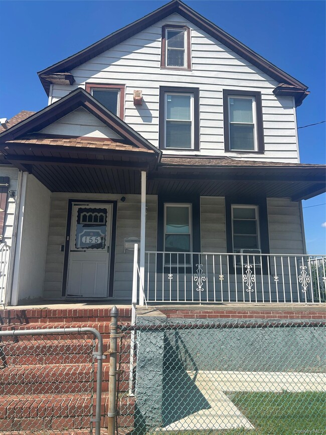 Building Photo - 155 Dartmouth St Unit 2