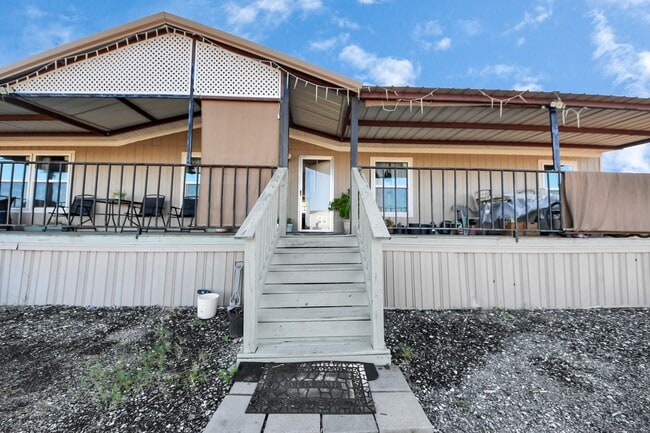 Photo - 1450 Rd 5734