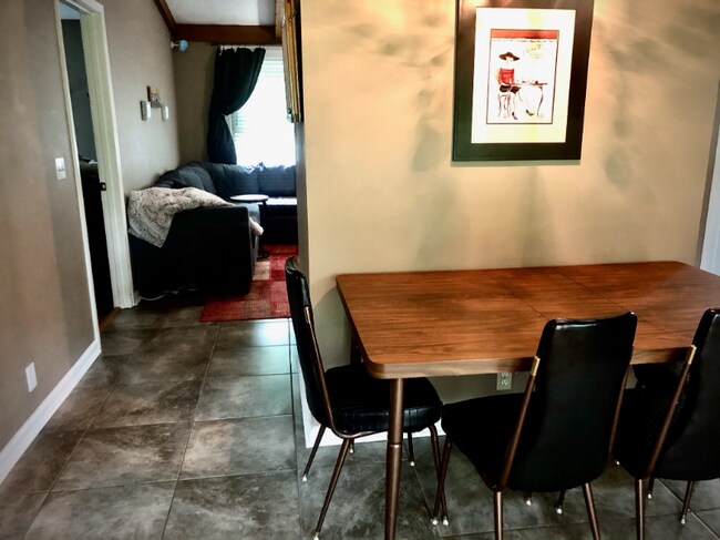 Photo - 832 Ember Lake Dr