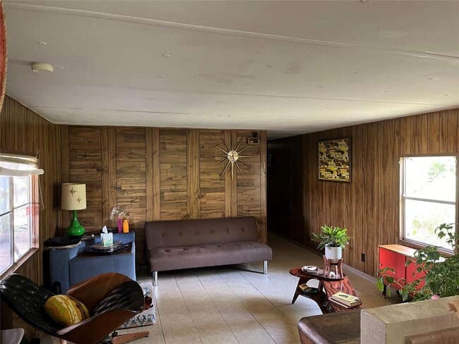 Photo - 2749 N Main St