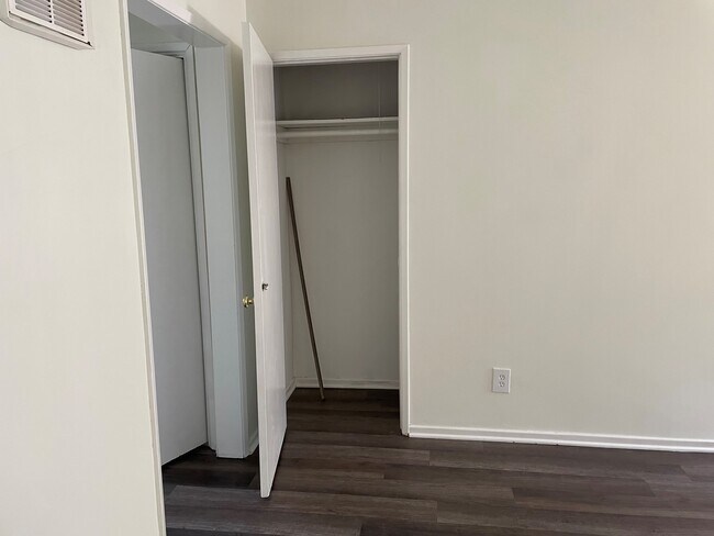Photo - 6432 Agnes Ave Apartments Unit 8