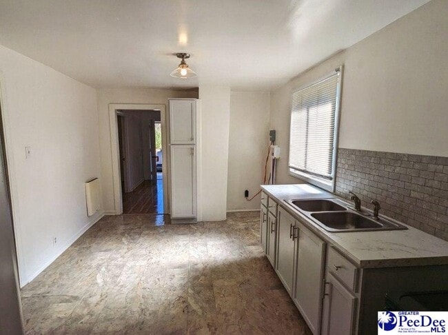 Photo - 803 Chase St