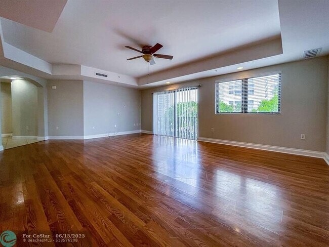 Photo - 4241 N Ocean Blvd Unidad 301